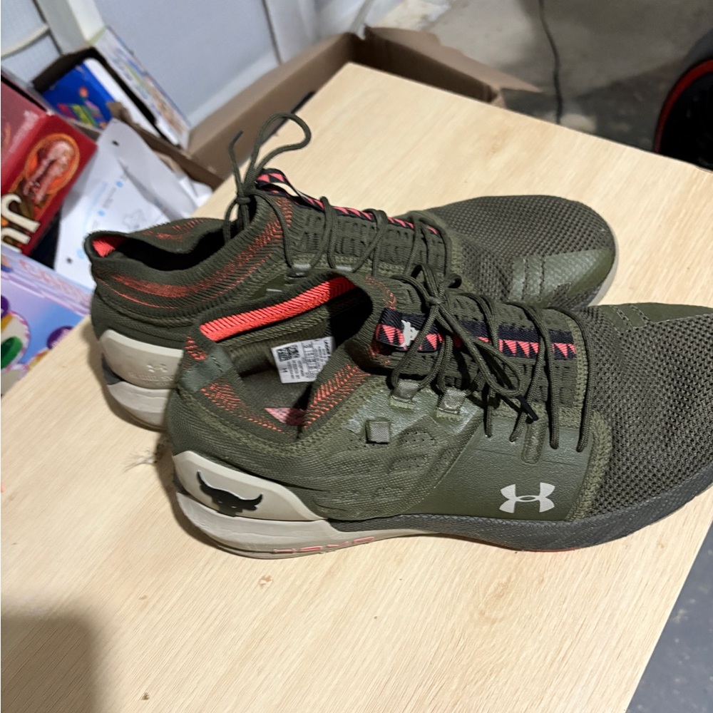 Under Armour project rock 4